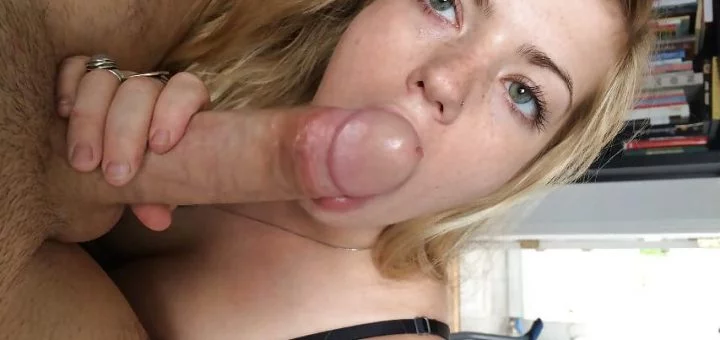 Blonde with big ass likes to smoke dick